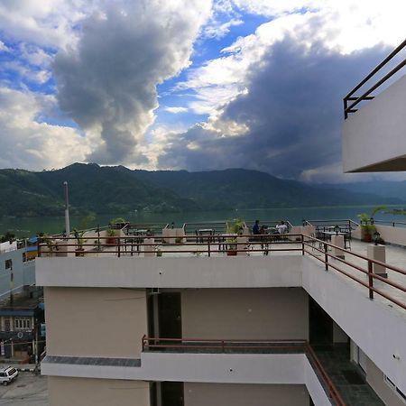 Hotel Pancharatna Pokhara Extérieur photo