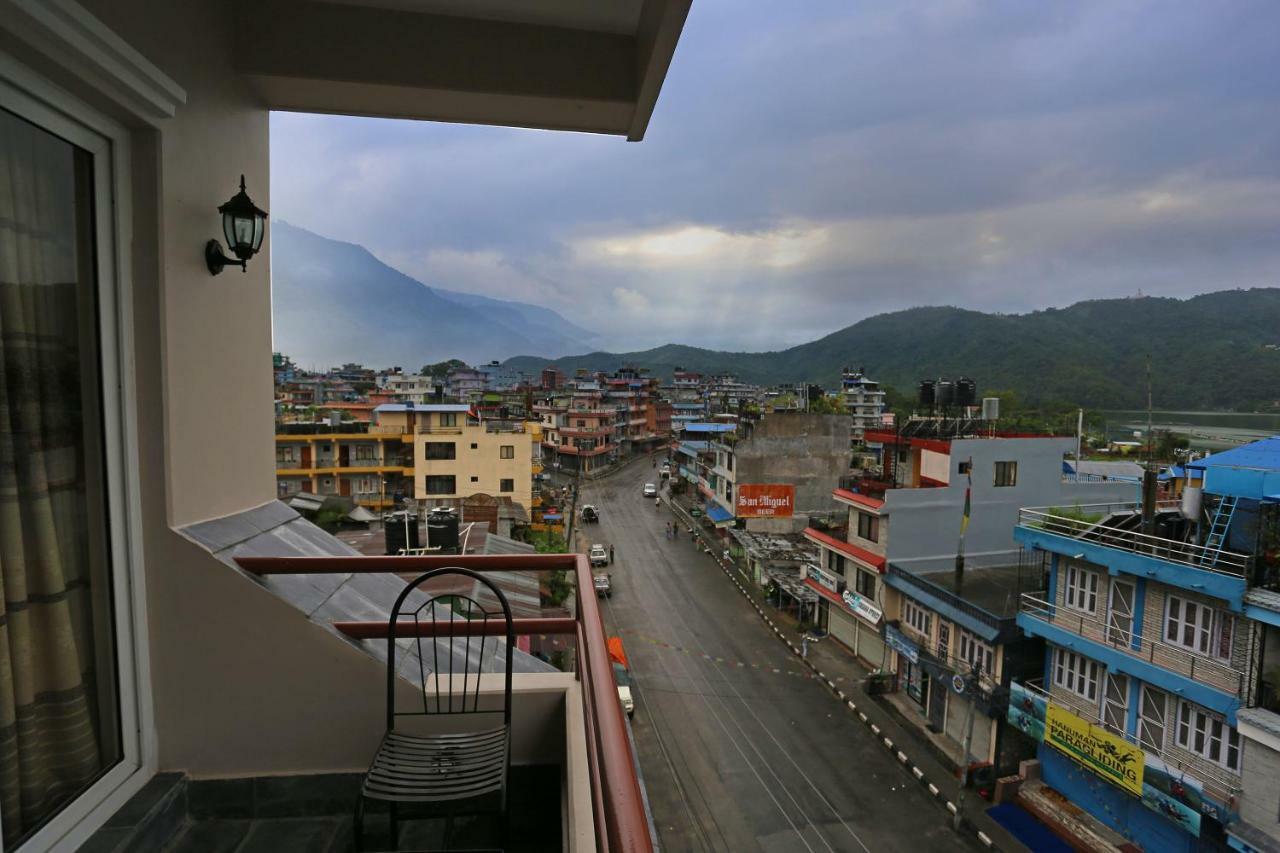 Hotel Pancharatna Pokhara Extérieur photo