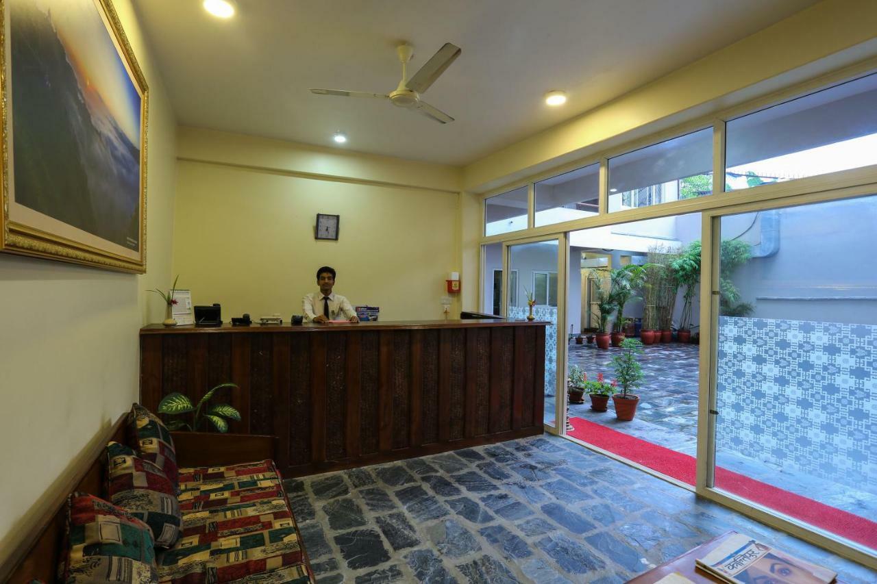 Hotel Pancharatna Pokhara Extérieur photo