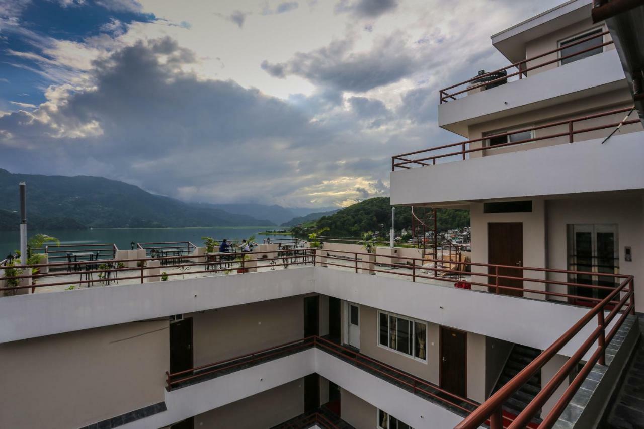 Hotel Pancharatna Pokhara Extérieur photo