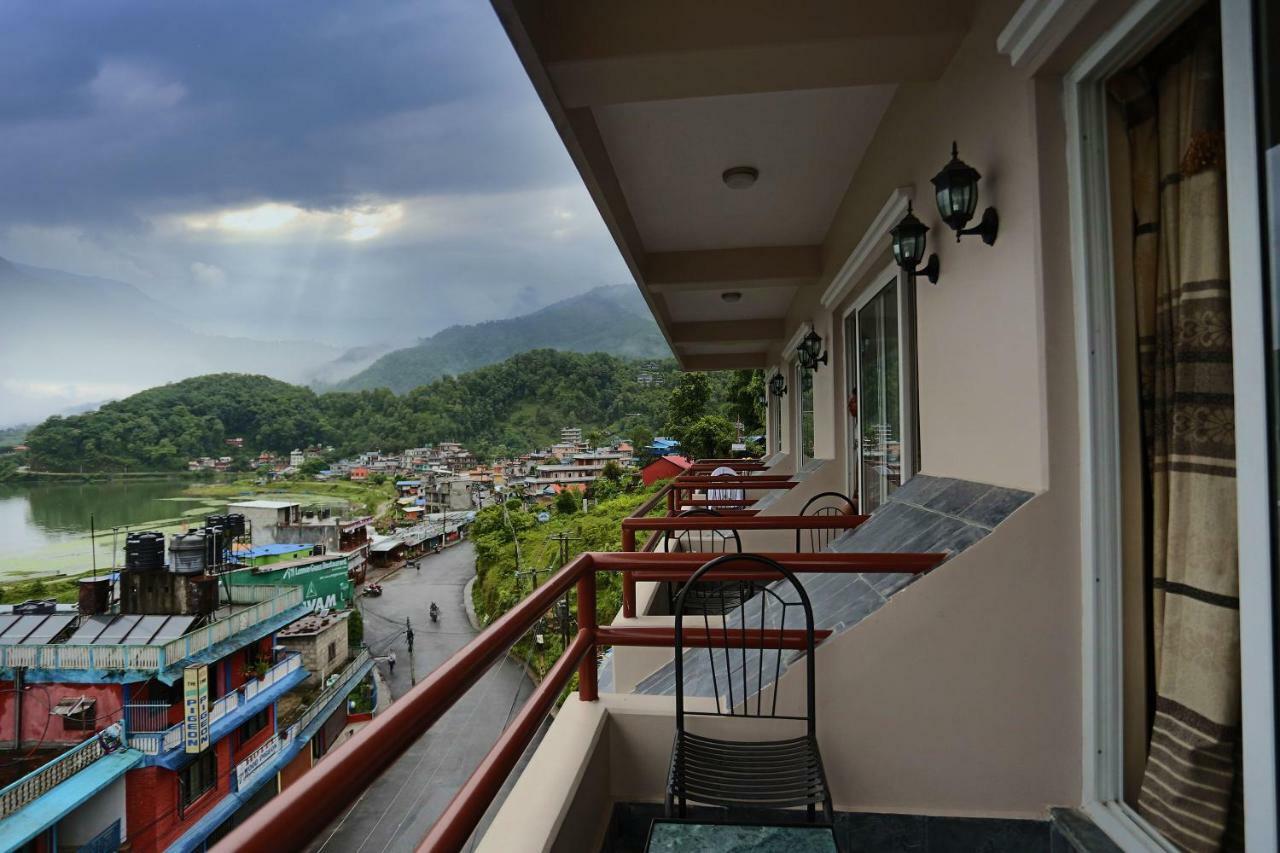 Hotel Pancharatna Pokhara Extérieur photo